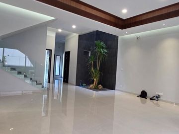 For Sale Rumah Minimalis Modern High Spec di Bukit Golf Internasional GE Citraland Surabaya