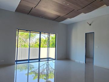 For Sale Rumah Minimalis Modern High Spec di Bukit Golf Internasional GE Citraland Surabaya