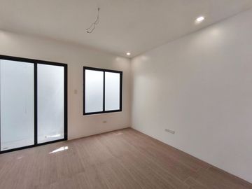 For Sale11 3 Storey 3 Bedroom GTownhouse Located in Culiat Quezon City-JV2