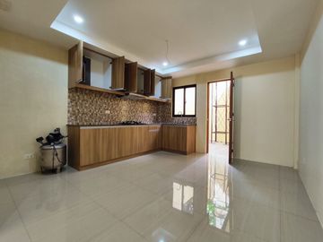Brgy Culiat Quezon City 3 Storey 4 Bedroom Townhouse Unit For Sale w/ 2 Carport-JV2