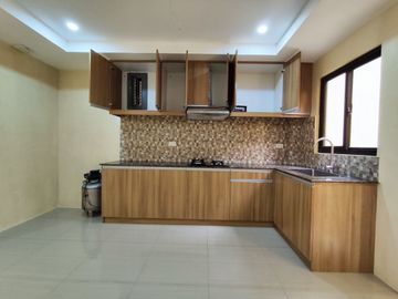 Brgy Culiat Quezon City 3 Storey 4 Bedroom Townhouse Unit For Sale w/ 2 Carport-JV2