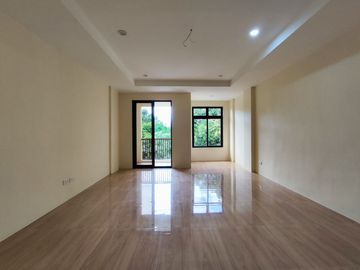 Brgy Culiat Quezon City 3 Storey 4 Bedroom Townhouse Unit For Sale w/ 2 Carport-JV2