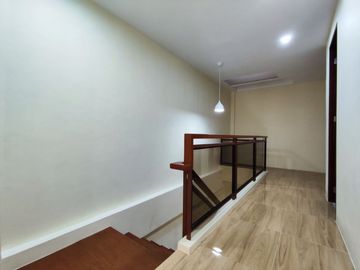 Brgy Culiat Quezon City 3 Storey 4 Bedroom Townhouse Unit For Sale w/ 2 Carport-JV2