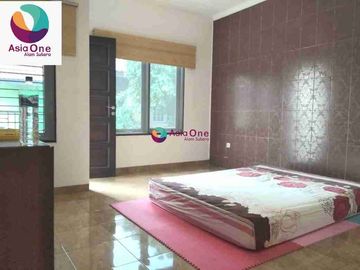 Jual Rumah 3 Lantai Lokasi Strategis di Palem Duri Kepa Jakarta Barat