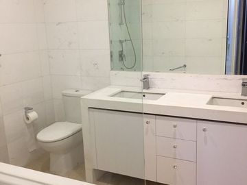 Grand Hyatt Manila Residences (North Tower) | 2BR Unit | 119 sqm | With Parking & Bathtub | ₱200K (Nego)