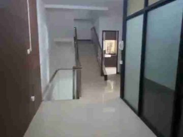 Dijual Ruko hoek 3.5 lantai Gandeng (2 unit), Komplek Ruko Pelangi/1000, Cengkareng, Jakarta Barat.