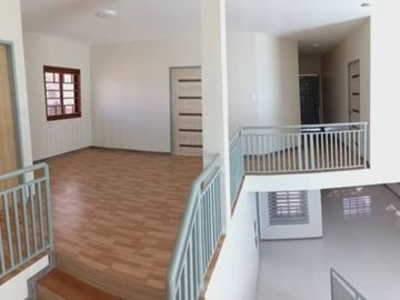 House and Lot For Sale in Foggy Heights Subd in Tagaytay City-MC