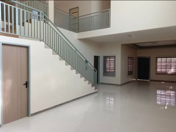 House and Lot For Sale in Foggy Heights Subd in Tagaytay City-MC