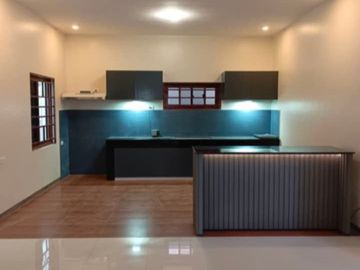 House and Lot For Sale in Foggy Heights Subd in Tagaytay City-MC