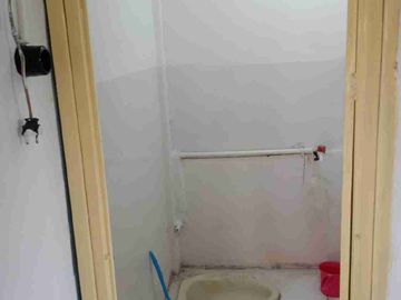 Rumah Induk+Ruang Usaha Dan Kost Di Kawasan Kost kostan & Mahasiswa, Area Jl. Kaliurang Dalam Ringroad Dekat Kampus UGM Yogyakarta