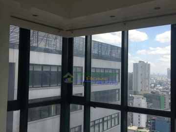 🏙️FOR SALE: SEMI-FURNISHED 1-BEDROOM CONDOMINIUM IN MAKATI CITY🏙️