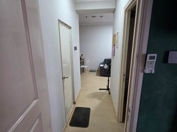 Jual Cepat Unit Apartemen City Resort Tower Bougenville Full Furnished di Jakarta Barat