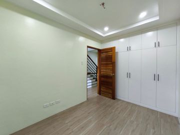 FOR SALE! 3-Storey Townhouse w/ 4 Bedrooms  18.5M Near Trinoma in Tandang Sora Quezon city-AP