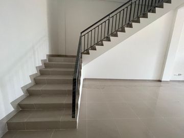 Ruko La Riviera 4,5x15 67,5m2 3,5LT HGB Pantai Indah Kapuk 2