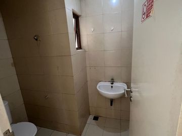 Turun Harga! Rumah SHM di Cluster Alamanda JGC Cakung – LT 186 m², 2 Lantai, 3+1 KT
