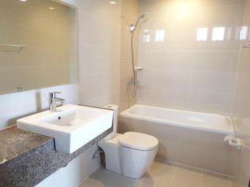 3 Bedroom Unit with balcony for Sale / for Rent in Uptown Ritz, BGC, Taguig City