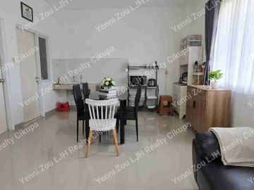 DIJUAL CEPAT! Rumah Hoek Mewah di Cluster Exclusive, Siap Huni & Semi Furnished + Sisa Tanah Luas!