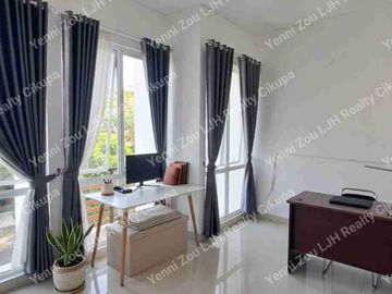 DIJUAL CEPAT! Rumah Hoek Mewah di Cluster Exclusive, Siap Huni & Semi Furnished + Sisa Tanah Luas!
