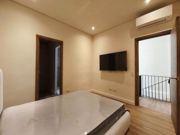 For Sale 4 Storey Modern Preselling Townhouse in Cuabo, Q.C. KSA