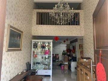 Dijual Rumah 1.5 Lantai Harapan Indah 1, LT 150m² Full Furnished SHM - 5KT/4KM Siap Huni