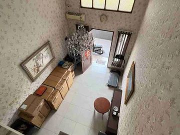 Dijual Rumah 1.5 Lantai Harapan Indah 1, LT 150m² Full Furnished SHM - 5KT/4KM Siap Huni