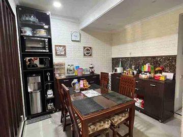 Dijual Rumah 1.5 Lantai Harapan Indah 1, LT 150m² Full Furnished SHM - 5KT/4KM Siap Huni