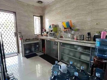 Dijual Rumah 1.5 Lantai Harapan Indah 1, LT 150m² Full Furnished SHM - 5KT/4KM Siap Huni