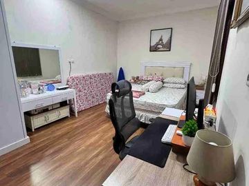 Dijual Rumah 1.5 Lantai Harapan Indah 1, LT 150m² Full Furnished SHM - 5KT/4KM Siap Huni