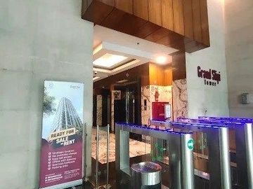 Dijual Office Unit Grand Slipi Tower Unfurnished, Ruang Kantor Strategis Rapi, Bersih, Siap Pakai, Gatot Subroto - Slipi Jakarta Barat