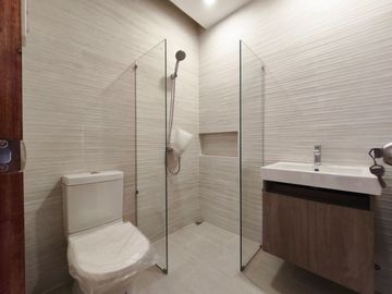 For Sale 3 Storey Modern Townhouse 3BR in Culiat, Q.C. KSA