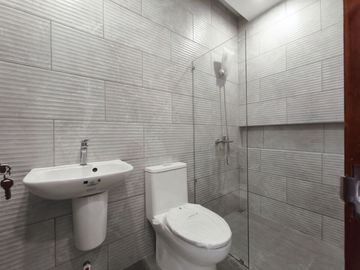 For Sale 3 Storey Modern Townhouse 3BR in Culiat, Q.C. KSA
