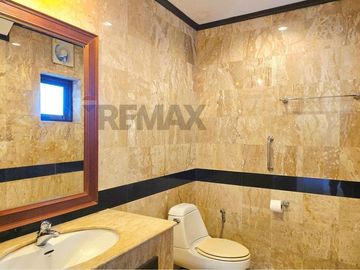 3-Bedroom Townhouse for Sale only 2 minutes' walk to Big Buddha Beach