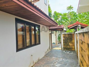 3-Bedroom Townhouse for Sale only 2 minutes' walk to Big Buddha Beach