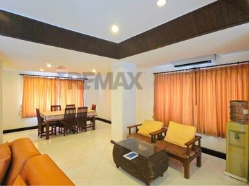 3-Bedroom Townhouse for Sale only 2 minutes' walk to Big Buddha Beach
