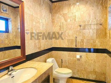 3-Bedroom Townhouse for Sale only 2 minutes' walk to Big Buddha Beach