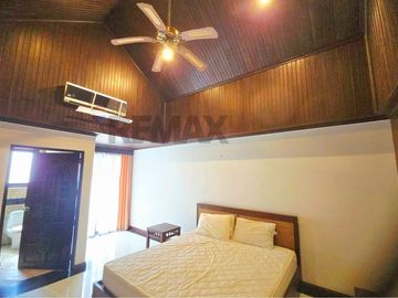 3-Bedroom Townhouse for Sale only 2 minutes' walk to Big Buddha Beach