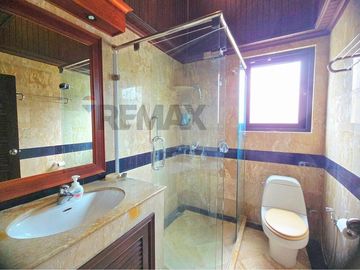 3-Bedroom Townhouse for Sale only 2 minutes' walk to Big Buddha Beach