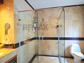 3-Bedroom Townhouse for Sale only 2 minutes' walk to Big Buddha Beach
