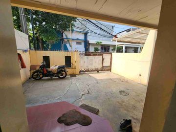 rumah standard 2 lantai masih layak huni kelapa gading jakarta utara