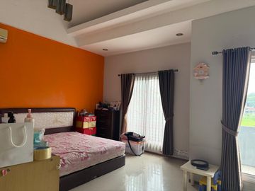 Rumah dengan Letak Strategis di Kota Modern Tangerang