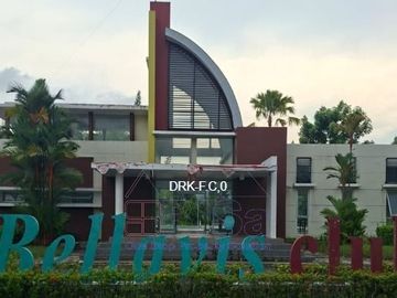 Rumah 2 Lantai Bellavista Residence 5 Kamar Tidur, Lokasi Strategis