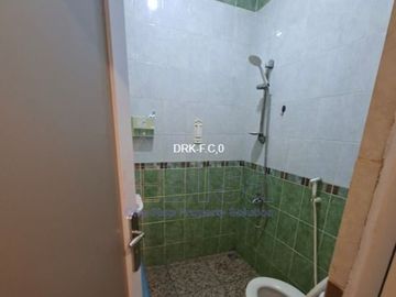 Rumah 2 Lantai Bellavista Residence 5 Kamar Tidur, Lokasi Strategis
