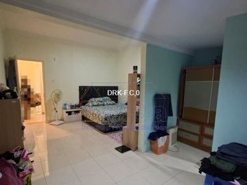 Rumah 2 Lantai Bellavista Residence 5 Kamar Tidur, Lokasi Strategis