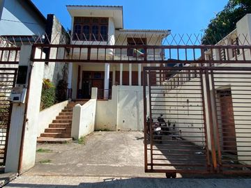 Dijual Rumah Hitung Tanah Murah Strategis di Setrasari Raya Bandung SHM