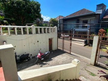 Dijual Rumah Hitung Tanah Murah Strategis di Setrasari Raya Bandung SHM