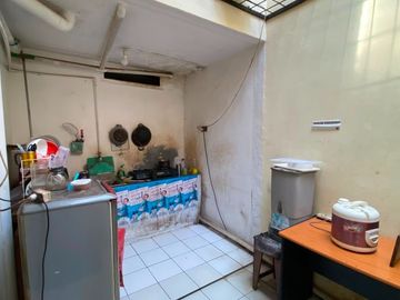 Dijual Rumah Hitung Tanah Murah Strategis di Setrasari Raya Bandung SHM