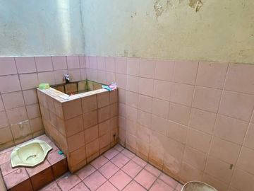 Dijual Rumah Hitung Tanah Murah Strategis di Setrasari Raya Bandung SHM