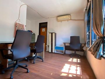 Dijual Rumah Hitung Tanah Murah Strategis di Setrasari Raya Bandung SHM