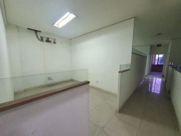 Jual ruko Kota Tangerang hadap jalan raya Tangcity Mall cocok untuk kantor kecantikan skincare klinik kursus