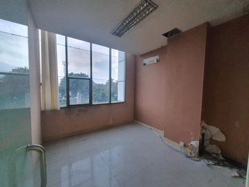 Jual ruko Kota Tangerang hadap jalan raya Tangcity Mall cocok untuk kantor kecantikan skincare klinik kursus